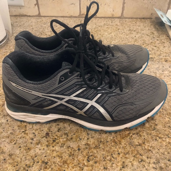 asics structured cushioning shoes